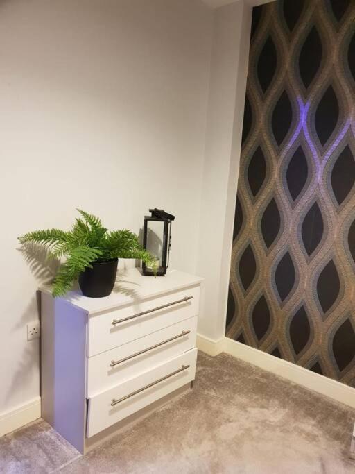 Luxury 9Ine Beautiful Bull Ring Apartment Free Parking เบอร์มิงแฮม ภายนอก รูปภาพ