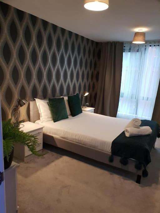 Luxury 9Ine Beautiful Bull Ring Apartment Free Parking เบอร์มิงแฮม ภายนอก รูปภาพ