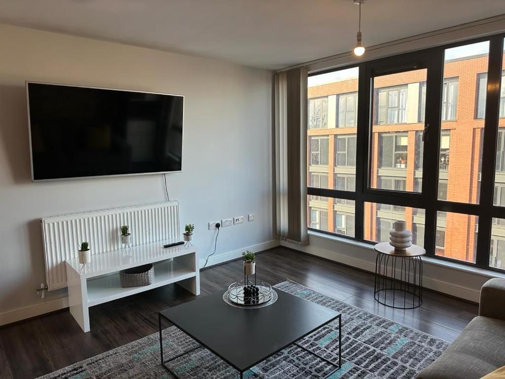 Luxury 9Ine Beautiful Bull Ring Apartment Free Parking เบอร์มิงแฮม ภายนอก รูปภาพ